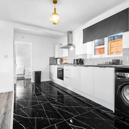 Modern Apartment - Cradley Heath - Top Rated - Netflix - Wifi - 1Mh 스메디크 외부 사진