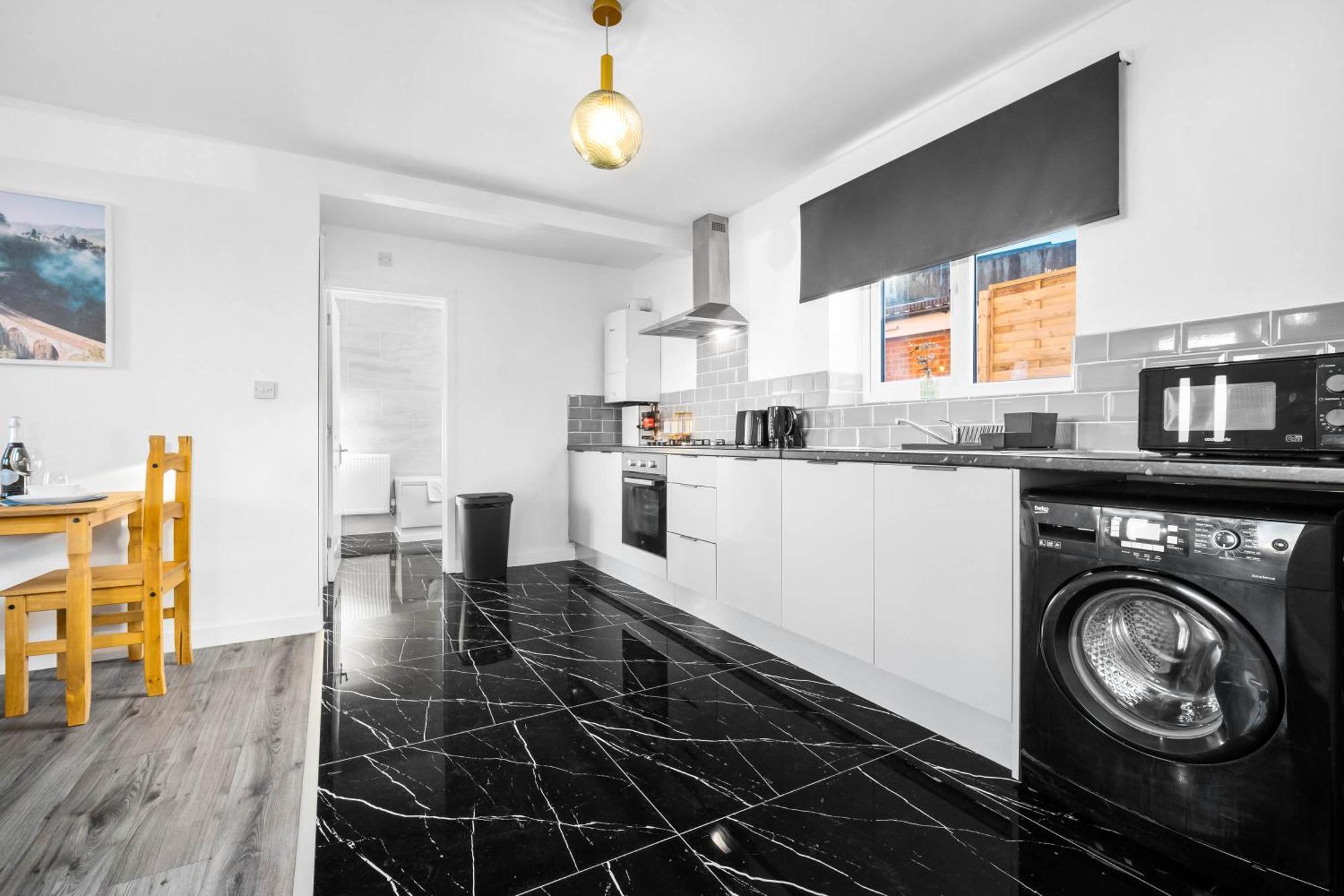 Modern Apartment - Cradley Heath - Top Rated - Netflix - Wifi - 1Mh 스메디크 외부 사진